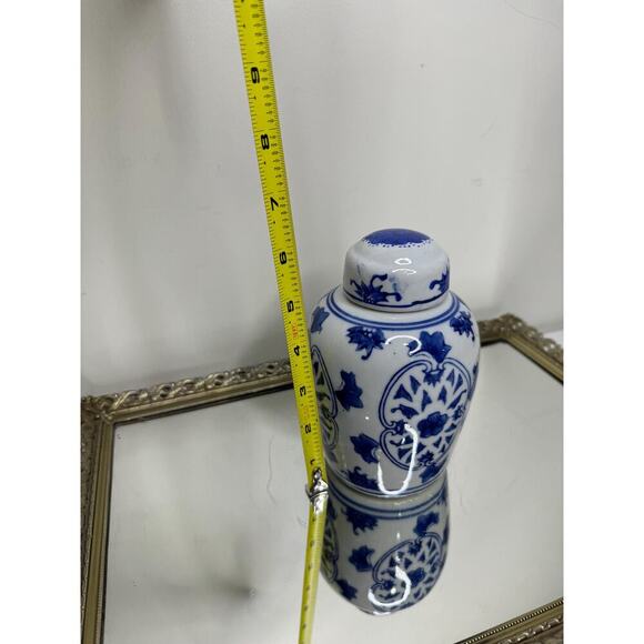 Vintage Asian Ginger Jar With Lid/Asian Marked/Blue/White/Flowers/Porcelain - Picture 5 of 10